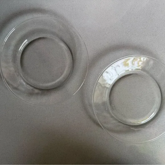 Vintage | 2 Elegant Clear Small Plate Set - Picture 7 of 9